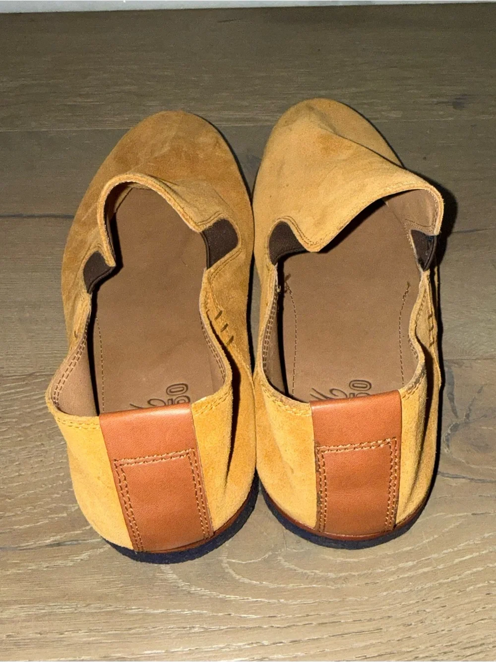 Johnson and Murphy Men's Suede Slip-On Loafers in Tan. NWOT